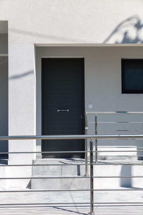 Greek Sky - New Modern Apartment With Shared Pool Tavronitis Exteriér fotografie